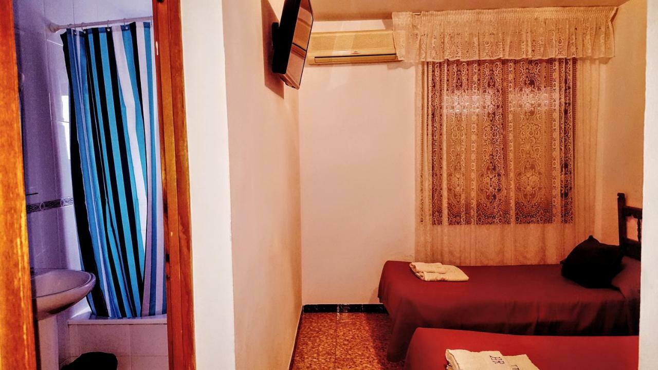 Hostal Roca Файон Экстерьер фото